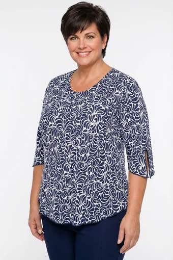 Tamnoplava bluza s uzorkom