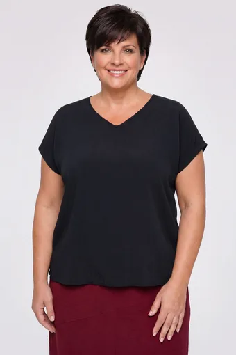 Crna bluza s V-izrezom