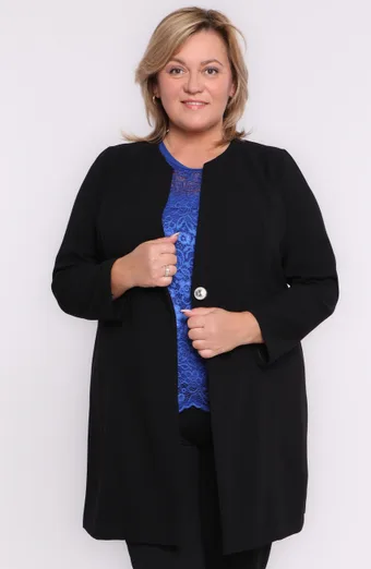 Elegantni crni kaput