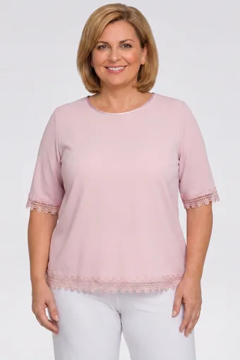 Svijetloružičasta bluza s čipkom