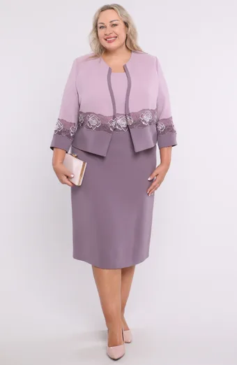 Elegantno lila odijelo s ružama