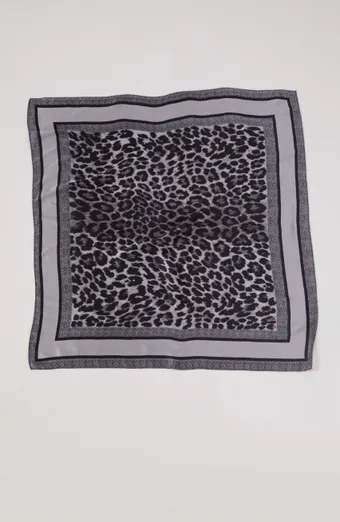 Sivi leopard marama