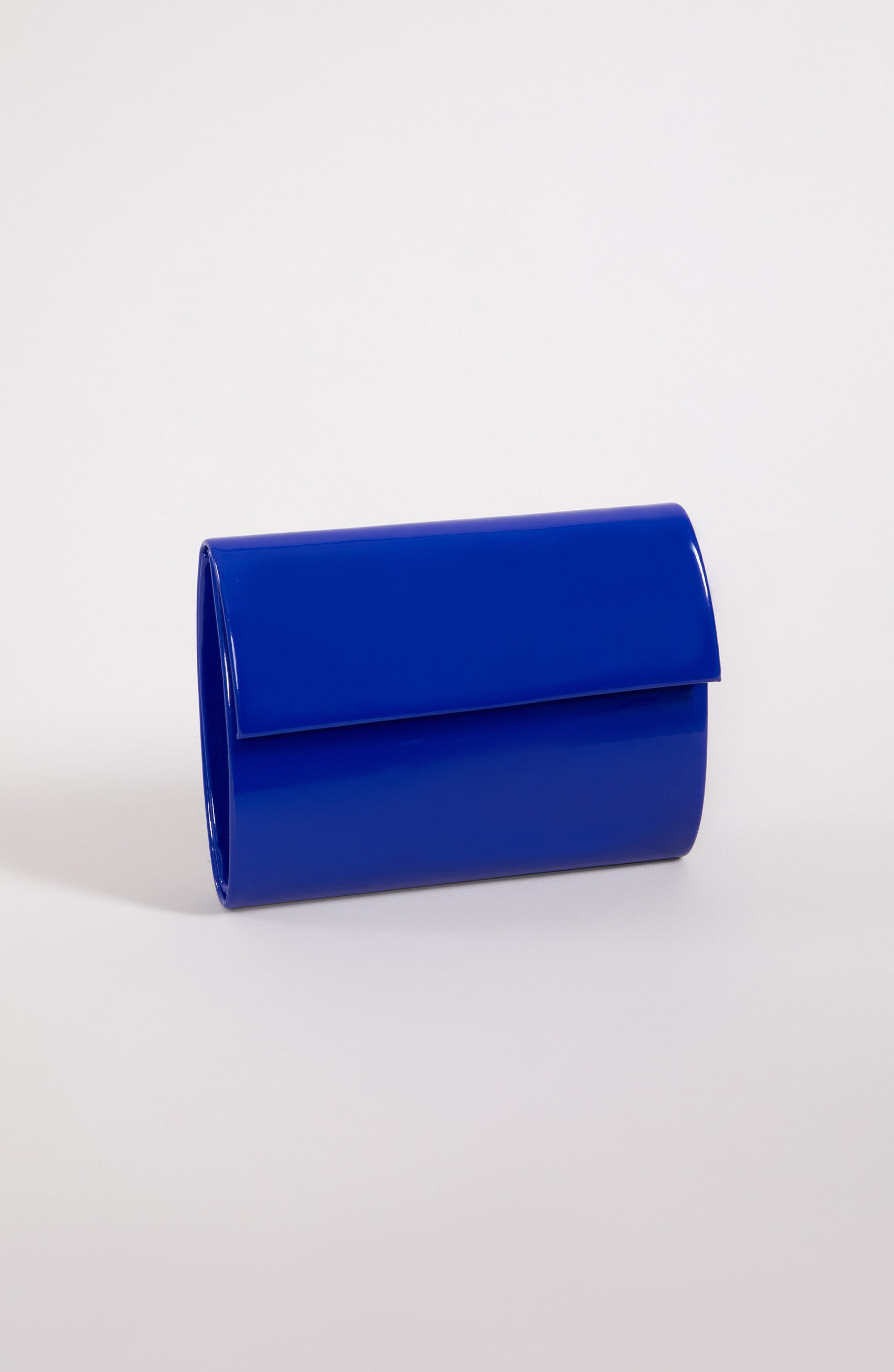 Lakirana clutch torbica boje kukuruza