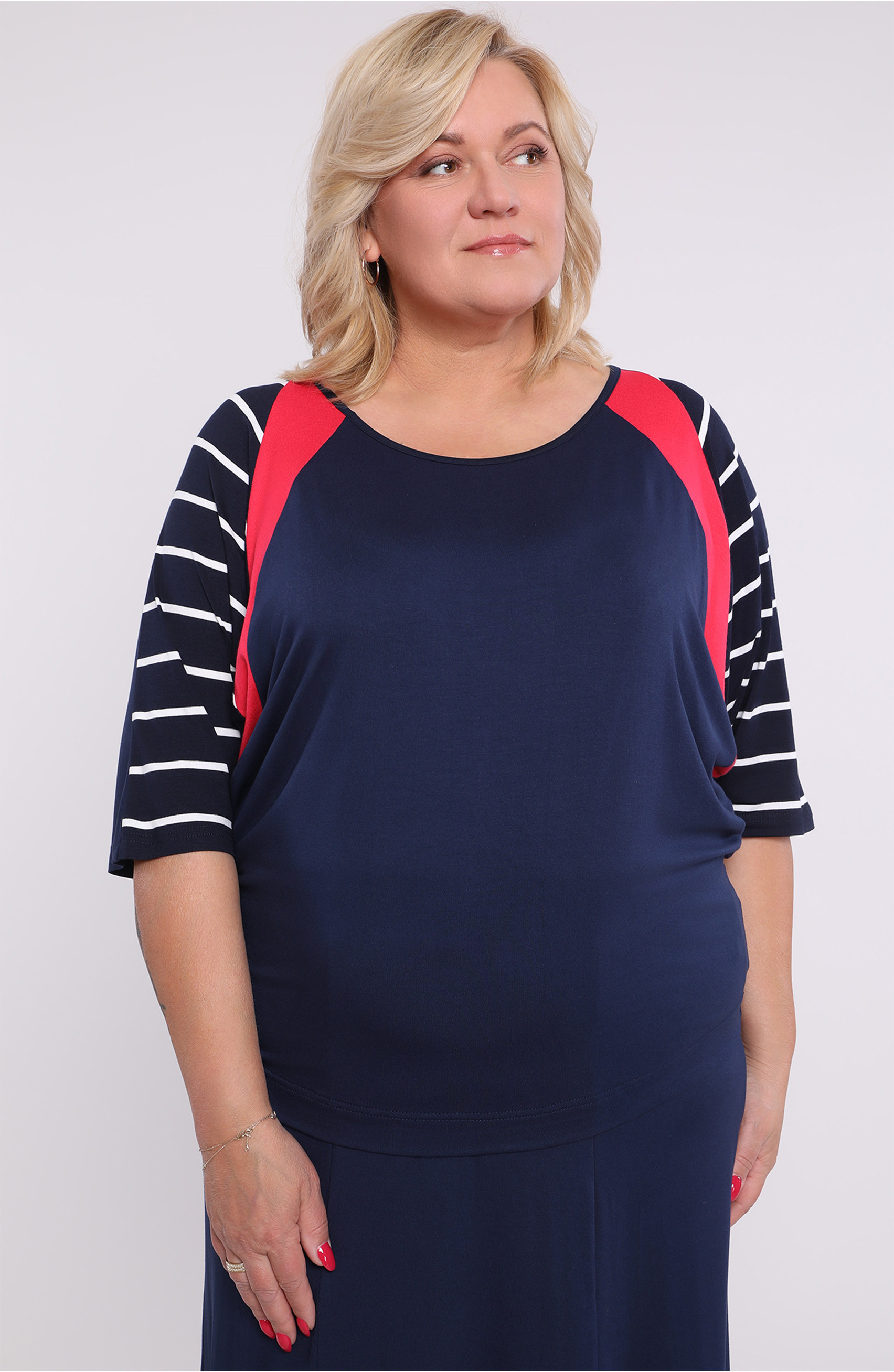 Tamnoplava prugasta bluza